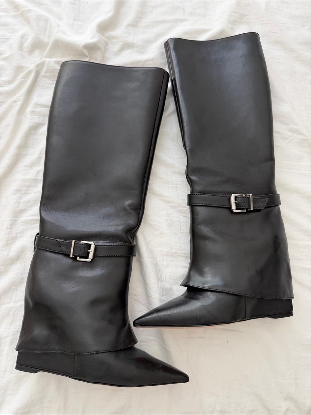 Schutz Women's Pointed Toe Black Leather Boots
